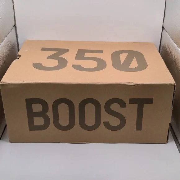 New Adidas Men's Yeezy Boost 350 V2 Black Non reflective FU9006 Sz 4